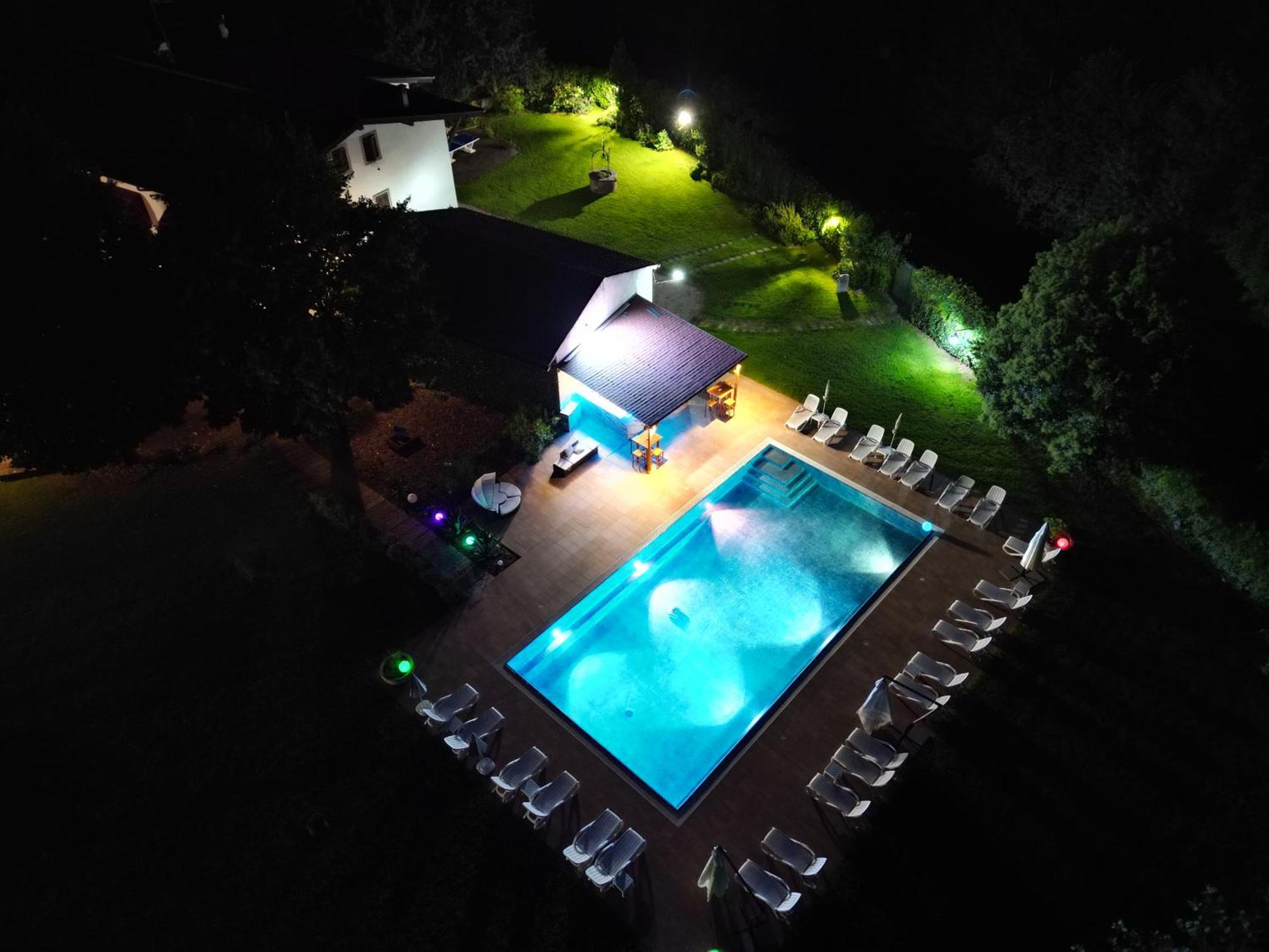 Villa Vitti'S - Verona Est Camping ซาน มาร์ติโน บูออน อัลแบร์โก ภายนอก รูปภาพ